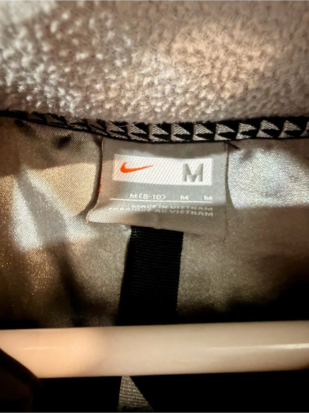 Nike Women’s Black Down Hooded Puffer Jacket – Size Medium